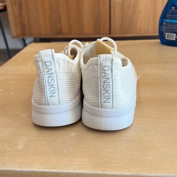 Danskin lightweight tennis shoes - Picture 5 of 6